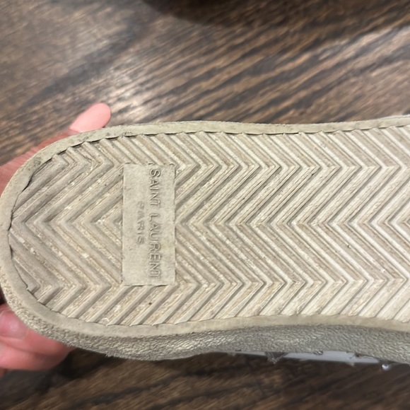 Gorgeous Saint Laurent, YSL 38! Perfect condition! Very versatile & classic! - Picture 5 of 6